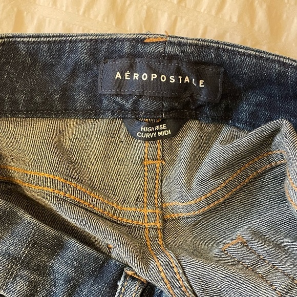 AEROPOSTALE-High Rise Midi Denim Shorts-NWT - Picture 3 of 3